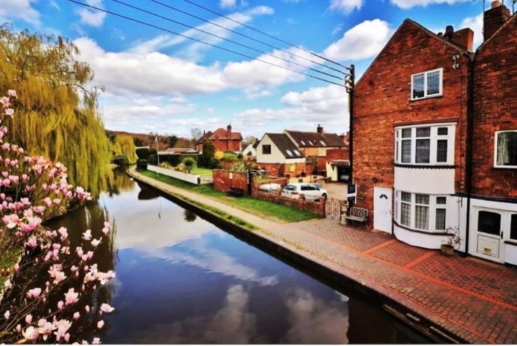 Hidden Gem Canal Facing Retreat With Lovely Walks Hopwas Eksteriør bilde
